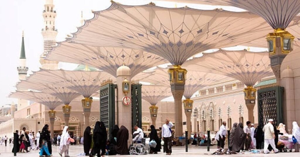 Essential Duas for a Safe and Spiritually Fulfilling Umrah Tour